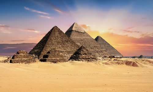 pyramids-2159286_1280